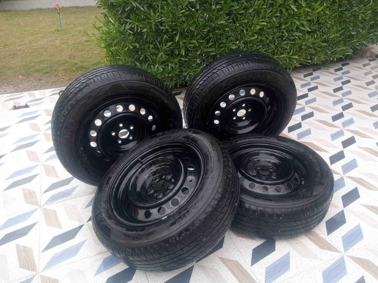 سلام عليكم ويل كورلا حجم 16 اصلي مع تايرات نضافة التايرات 70٪ السعر 225 الف
العنوان ديالى بعقوبة 

هاتف ***********
