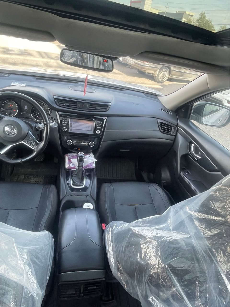 نيسان روك ٢٠١٧ مواسةفات sl فول مواسةفات 
جاملغو بؤنيت سبوغة بةتانةي لاي سايق هةيتي *********** أربيل, العراق
