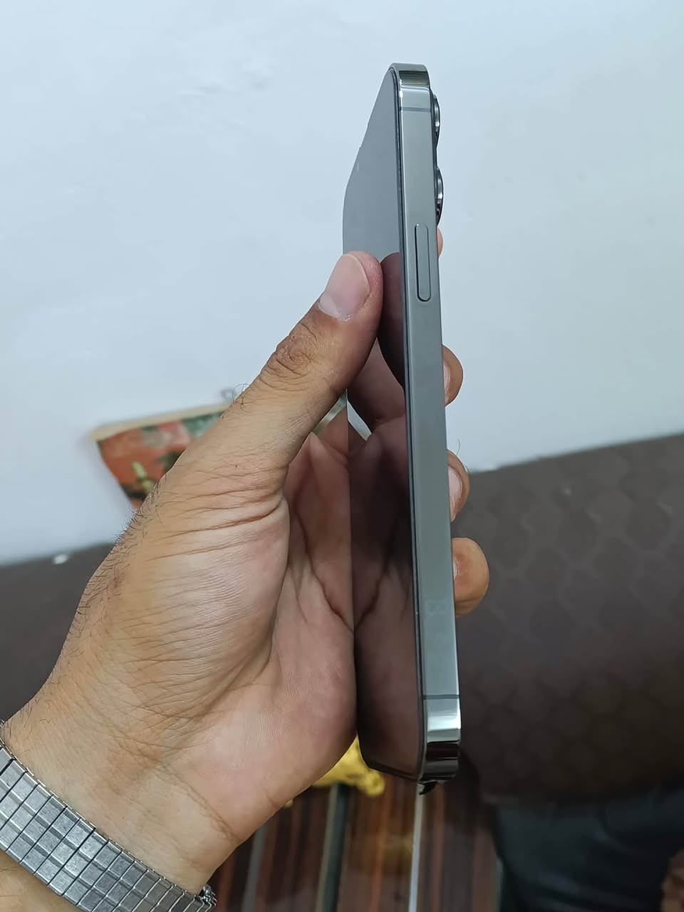 سلام عليكم ورحمة الله وبركاته
آيفون ١٣ برو ماكس شرق اوسط.  
ذاكره ٢٥٦
بطاريه ٨٧ بلادي. لأرفع ولادفع 

سعر خاص او مراوس 
***********
