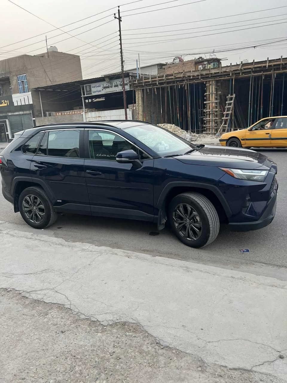 السلام عليكم
ملاحظة 👈 السيارة ماشية 13  الف  زيروجديدة جداً شرط نظافتها مال زيرو ريحة الشركة بيها عليها ppf افلام حماية
موديل ٢٢ هايبرد بطارية ليثيوم تمشيك ٨٠٠ كيلو  وفول مواصفات  تفاصيل الحادث : 👈 صبغ قليل أثر شك بالجاملغين ( فقط خشم جاملغ ) كفاله لغد وشاصي
السعر $$$أتصل  مكاني / البلديات ***********
