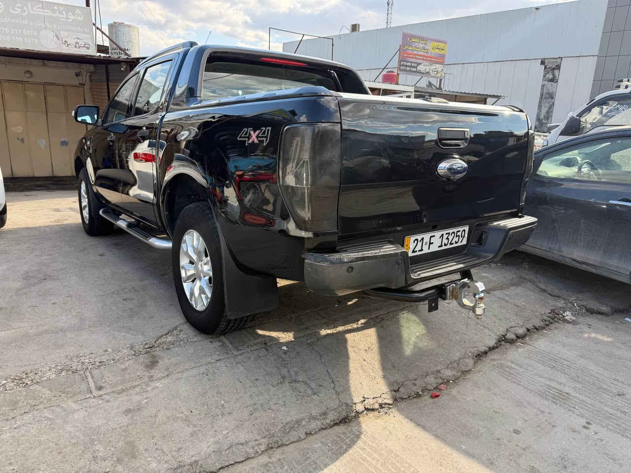 فورد ره نجه ر 5 بستن كاز فول مواسه فات
كَيّر توماتيك
ده بل ئه كسل
كوشن جلد
كوشن كاره با
ئاويّنه شه فت
ئاويّنه ئيشاره ت
تحديد سورعه
كاميّرا حساس
سوكان ڤوليوم
بلوتوز
هه ر جوار جام كاره با
كامل مواسه فات
بەس دەرگای دوای بودیە کە ی بویاخە  بىّ ليّدان

كَيّر ومه كينه به شه رت
ته بريد ساردوو كَه رم به شه رت ته قه و روقه به شه رت جركه ى تى دانيه
نرخی ١٧٠ مجالیکی کەم 
*********** السليمانية, العراق
