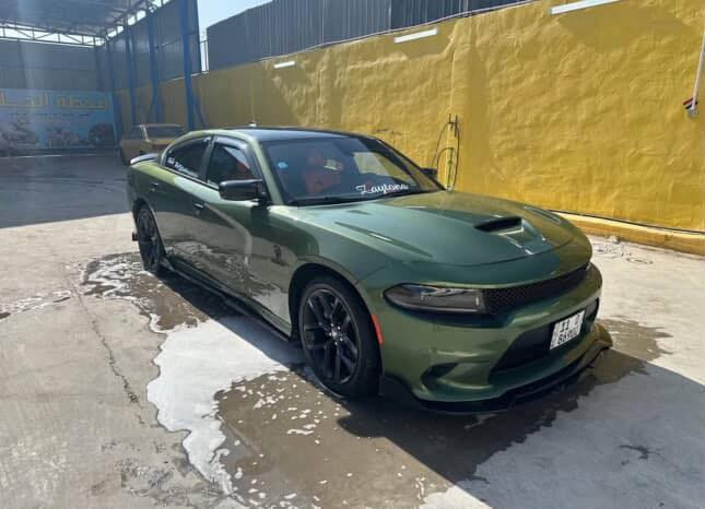 السلام عليكم للبيع سيارة جارجر ار تي لون زيتوني مميز ودواخل برتقالي جلد موديل 2022 ماشيه 16 الف ميل قابله للزياده فقط السيارة جديدة ب معنى الكلمة مواصفات الارتي SUPER TRACKPACK السيارة بلادية بدون اي تزويد السيارة عليها تعديلات داخل و خارج رقم بغداد مميز بأسمي السيارة حادثها قطعتين فقط و سونارها موجود بونيد وجاملغ  والسعر 215
0787 773 5131
