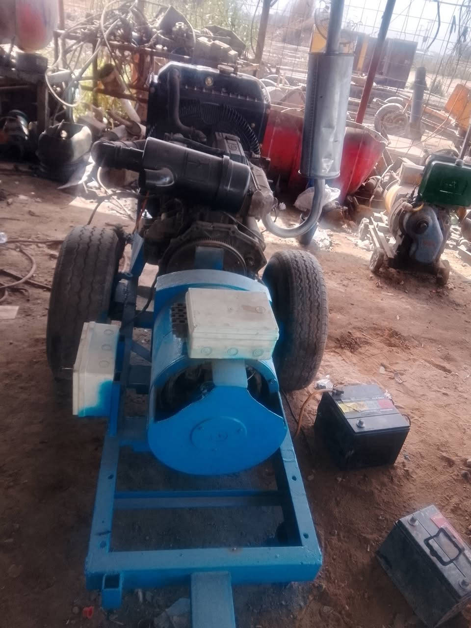 مولد كيا 2700 مع راس توليد 20 كيفي يعني 80 امبير 3 فيز جاهزه شرط الشغل وتحميل  الكهرباء بابل المحاويل ***********
***********
