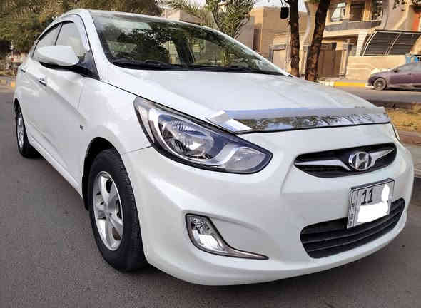 السلام عليكم  للبيع هونداي اكسنت  خليجي وكاله القاصد موديل٢٠١٢  اللون ابيض مرقمة   بغداد ماشيه ٤٠٥٠٠ كم محرك١٦٠٠   مواصفاتها هي تحكم ستيرن نظام ايكو ٥ ويل  كب حجم١٤ كير اوتماتيك   كامرة خلفيه + شاشة تاب  باتري جديد    وسيارة  مسويلها صيانه كامله  ب١٠٥وبيها مجال بسيط للستفسار ***********
