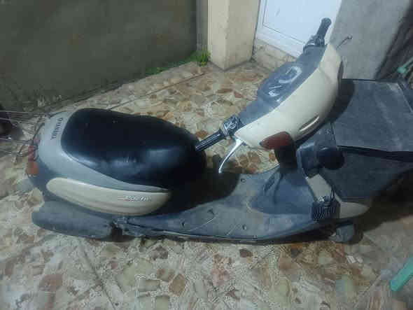 سلام عليكم عندي دراجه كلش حلوه والله دراجه جاهزه من كلشي جديده بعدهي بس غسل يرادله فقط كلشي شغال بيه سلف هندر واحد فقط الصبح سعره 400 وبيه مجال الإستفسار *********** اتصال وتساب مفتوح
