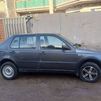 سياره كولف للبيع مشروع وطني سياره باسمي مكاني بغداد السعر 24 وبيها عطل...