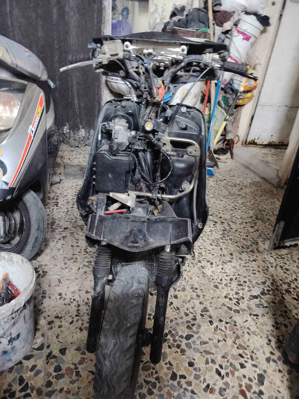 سكنز نثيه لبيع مكاني مدينه الصدر دراجه طفت فجه ابيعه عله حطته تايرات جدد دبلات كلهن شغله كابريتر جديد دراجه تتشغل بس طفت فجه بيعه كوم حديد ***********سعر ١٢٥ بيه مجل لشراي
