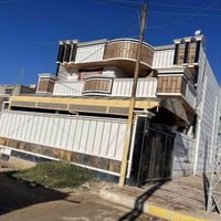 بيت طابقين • ٢١٠م • خلف جامع الشهداء