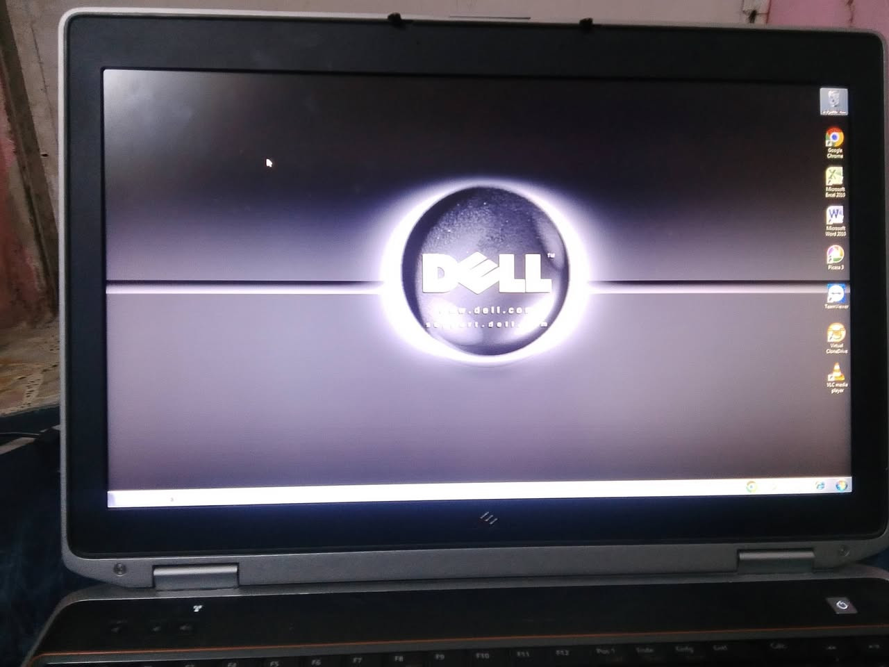 حاسبة نوع DELL وندوز 7 جيل ثاني   مواصفاته وندوز 7 ذاكره رام 4  ذاكره 64 ذاكرته الهارد 320 كيكا بايت HHD بطارية تعبانه تشتغل فقط ع الكهرباء وتتبدل ب 25 الف السعر 150 وبيه مجال


**إذا كنت صاحب هذا الإعلان وتريد حذفه لأي سبب، رجاءا أرسل رسالة إلى الدعم الفني**