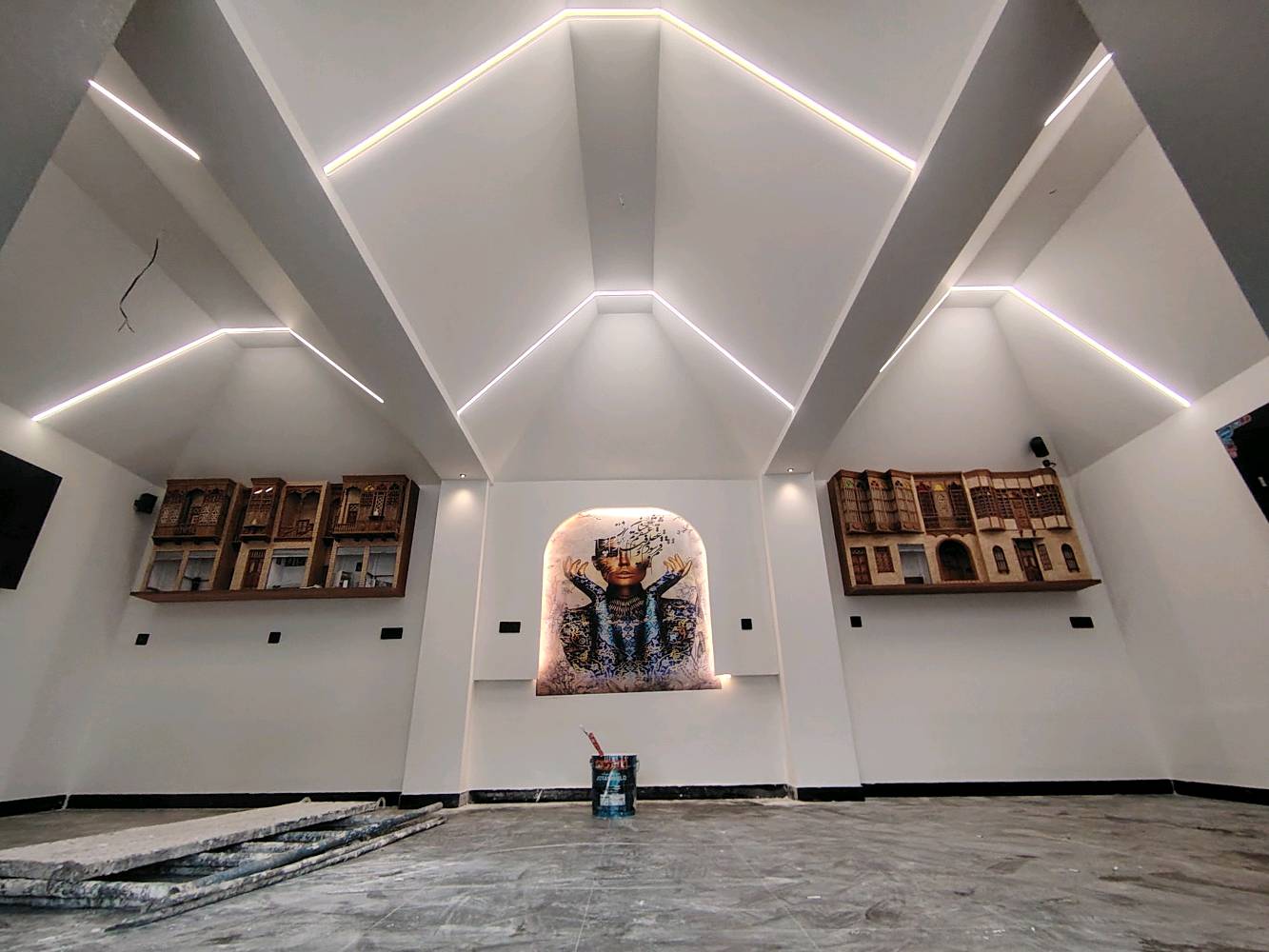 السلام عليكم   صباغ داخلي خارجي حديد وطلس جدران  وعمل ديكورات بأنسب الاسعار مكاني بغداد الشعب 