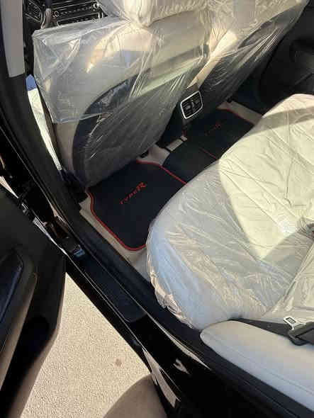 السلام عليكم 
بعد التحية والاحترام
كيا أوبتيما 2018 أمريكي
فول موصفات
حساسات امامي وخلفي
تبريد قطعتين
شاشة كبيرة ابلادي أندرويد اوتو
تبريد مناخين
تدفئة تبريد كشنات
كشنات كهربائي
بنراما
تخم تاير جديد
صدر كلة جديد
منظومة تدفة وتبريد جديد
عليها صيانة وإدامة كاملة
محرك ـ كير  ـ كهرباىيات  مكفولات
سيارة خير من الله نظافة ٩٩٪؜
بيها صبغ بس بنيد بدون دواخل وسونارها موجود
ترايك للبصرة
السنوية بسمي شرط التحويل
لاتوجد غرامات
هزة وبراد جديد شهر العاشر
***********
***********
     السعر 150
مكانها بغداد الطارمية
