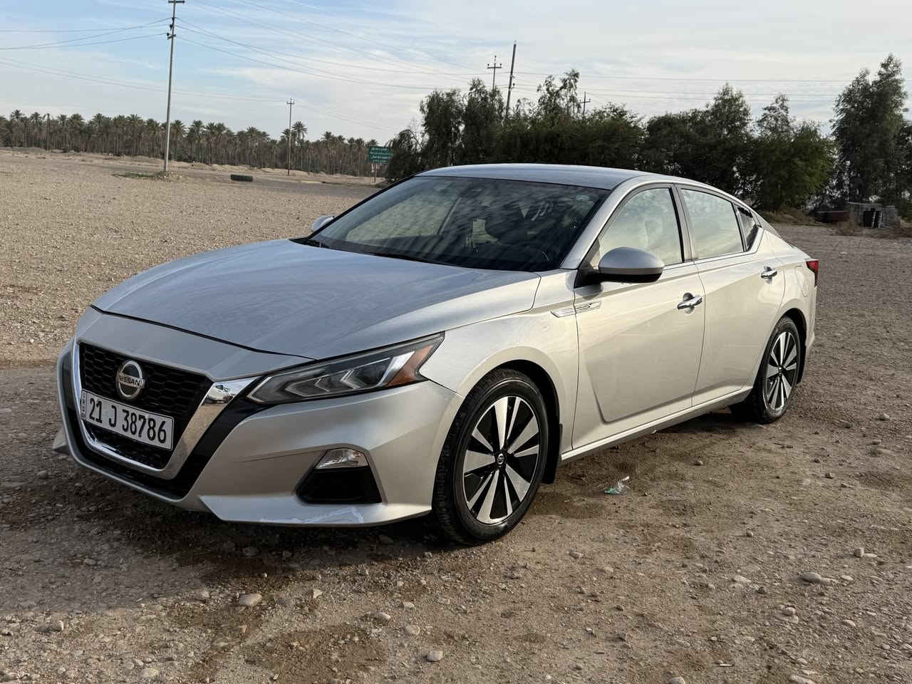 السلام عليكم نيسان التيما (2020)Sv وارد امريكي حادثها جاملغ وباب مواصفات 
شاشه
كامره
رادارات جوانب
حساسات 
سياقه ذاتيه
كشن كهرباء
محرك 2500
رقم سليمانيه السعر 155وبيها مجال بسيط 
                                                                                               ***********واتساب
***********
