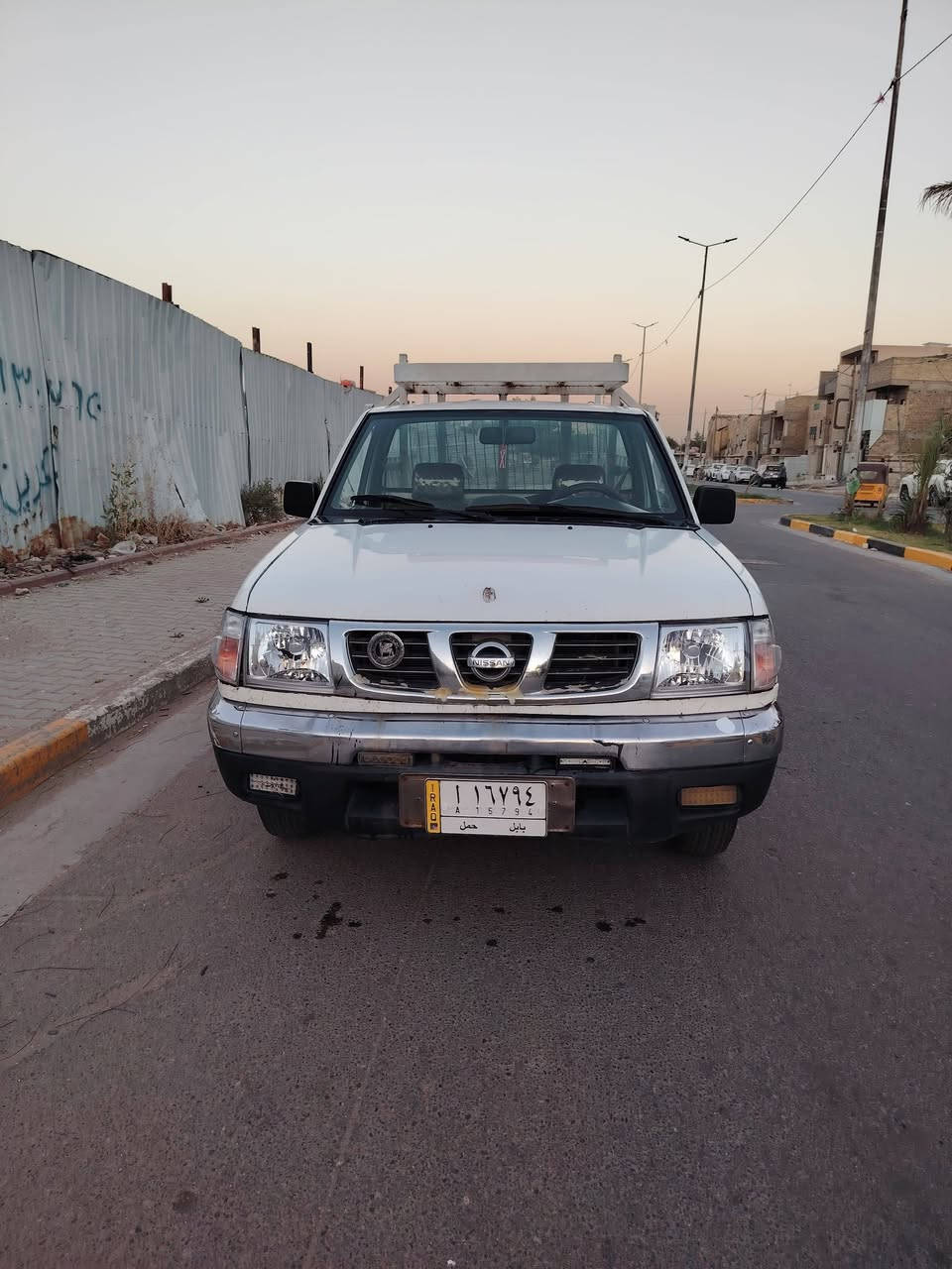 سلام عليكم نيسان شبوط مديل 2002 سياره خير من لله بيهة طعجات خفيفه كشره امبين تبريد بس قايش شغال 
بدايت خيط تبخير مامئثر عله السياره اتخبل صدل جديد صارلي اسبوع من بدلته سياره جاهزه ماتوكفك اتخبل تبريدهة ثلج مكانهة بغداد الحريه *********** بي واتساب سعرهة 58 وبيهة مجال
