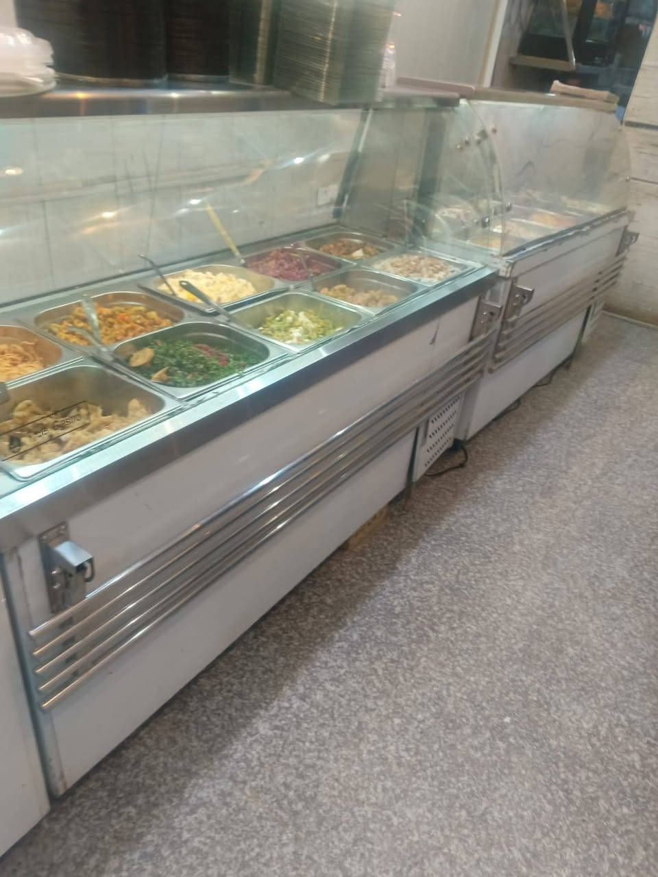 غراض مطعم البيع  واتساب
***********
