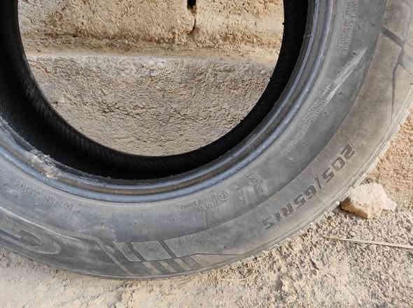 تايرات للبيع مالت النترا موديل 12 حجم 15 نضيفات الواحد ب 15 الف للاستفسار الاتصال على الرقم ***********
