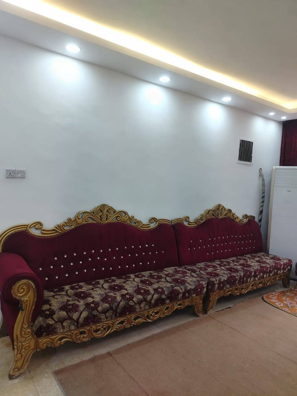 ديوان عراقي تفصال خاص قوي جداً 
١١ نفر مكانه بغداد الزعفرانيه 
السعر ٢٥٠ قفل 
للاتصال***********
