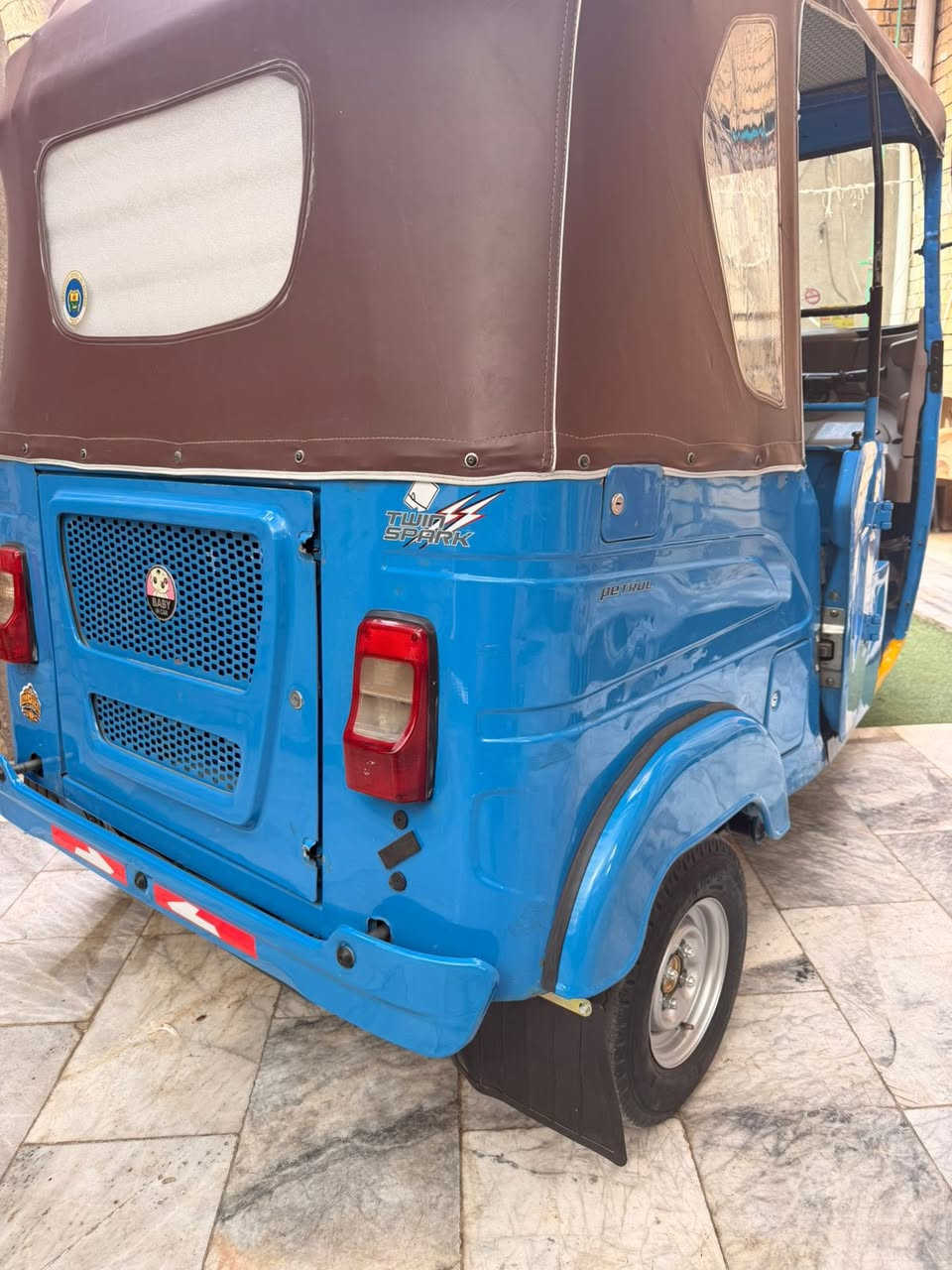 سلام عليكم تكتك 2022 سنويه رقم كربلاء تحول تستلم لوحات كفاله بيها فقط بارد لغد وشخوط موضحات 
مكاني كربلاء حي العسكري 
8700 وبيها مجال حك جيه 
الشراي يتصل ***********
