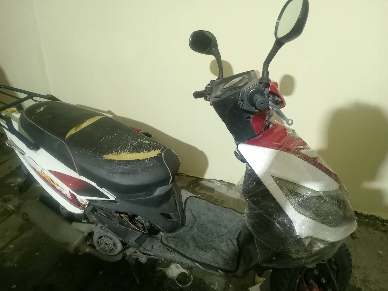 السلام عليكم دراجة ماكس للبيع صيني نقصها باتري ويراديلها ترتيب سعرها 150 الف وببها مجال للشراي مكان سليمانيه اي استفسار على هذا الرقم *********** وبي واتساب فقط وخاص موحود
