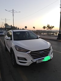 توكسن موديل 20 خليجي بسمي ماشيه 70 الف كابون بانزين مواصفات معروفه وال...