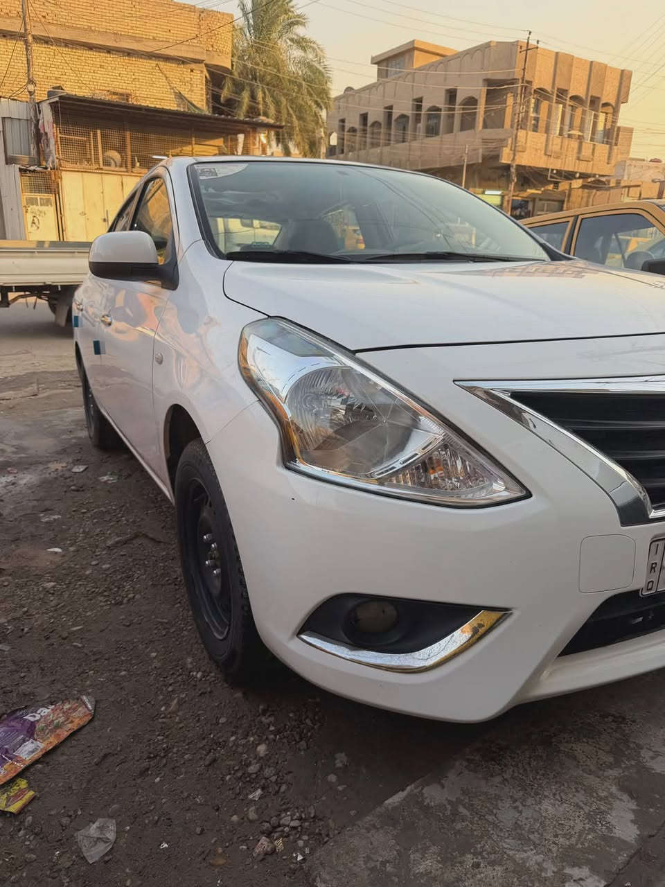 السلام عليكم
للبيع سني موديل ٢٤مكفوله ماشيه 28 الف السياره مكانها بغداد السعر 125$
 للاستفسار الاتصال على الرقم ***********

