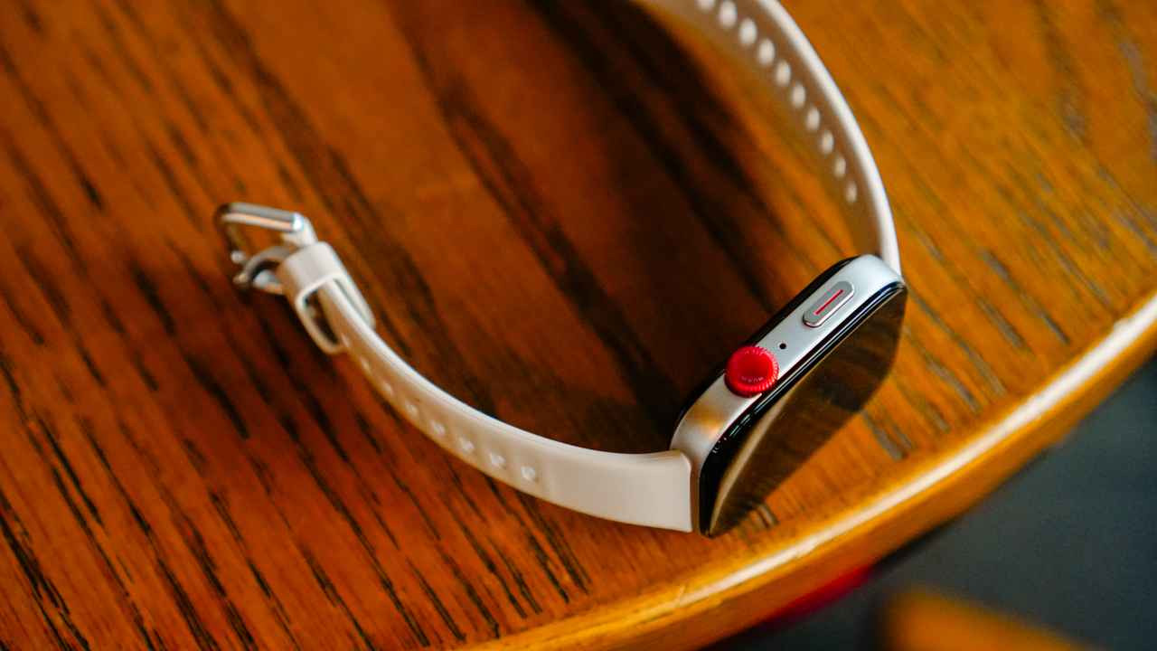 ساعة هواوي Fit 3 ممتازه لونه سلفر وسير ربل وسير اضافي ازرق لاستيك يجي كلش ممتاز
 نظيفه الساعه كلش وبيها لاصق ملحقاته كامله 

للبيع فقط السعر 110 الف قفل

عنواني بصرة ماعندي توصيل البصرة, العراق


**إذا كنت صاحب هذا الإعلان وتريد حذفه لأي سبب، رجاءا أرسل رسالة إلى الدعم الفني**