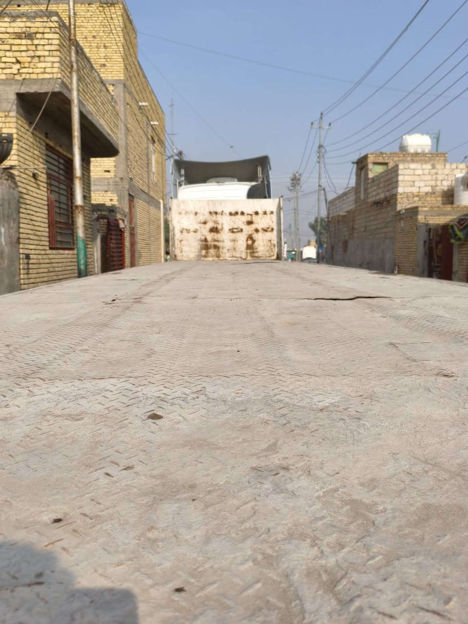 السلام عليكم عربانة للبيع شاصي أوربي محدثه عمل شريط 50 الدناكير 14/13/واحد فوزله الطول 12 السعر 55 وبيها مجال حك الجيه العربانه ركبتها مكفولة / المكان الناصريه 
***********
***********
