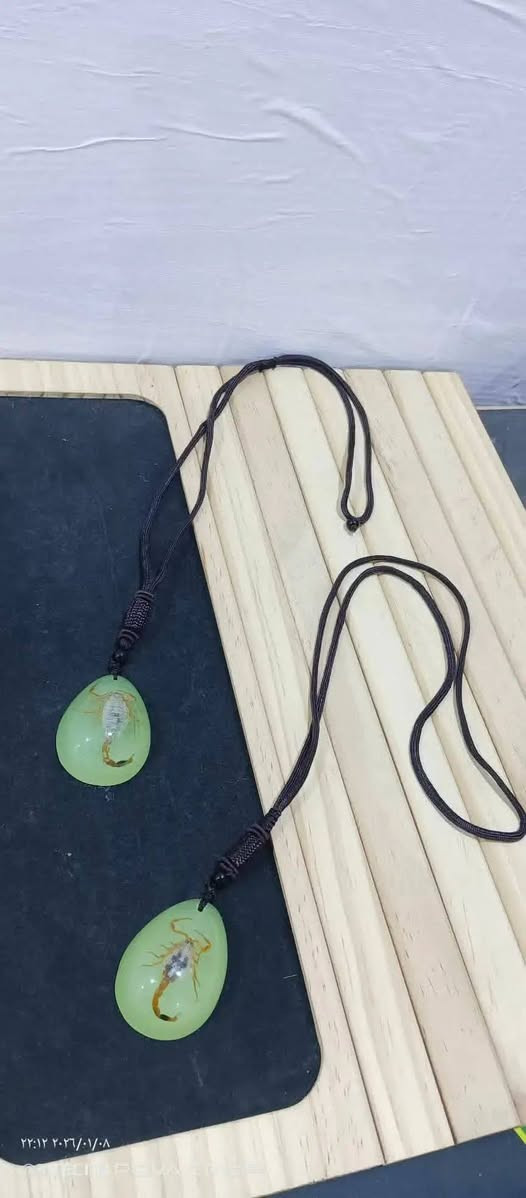 قلادة بيها عقرب حقيقي محنط مضيئة بالضلام
سعر القطعة 13 الف مع التوصيل
 سعر القطعتين 20 الف مع التوصيل


**إذا كنت صاحب هذا الإعلان وتريد حذفه لأي سبب، رجاءا أرسل رسالة إلى الدعم الفني**