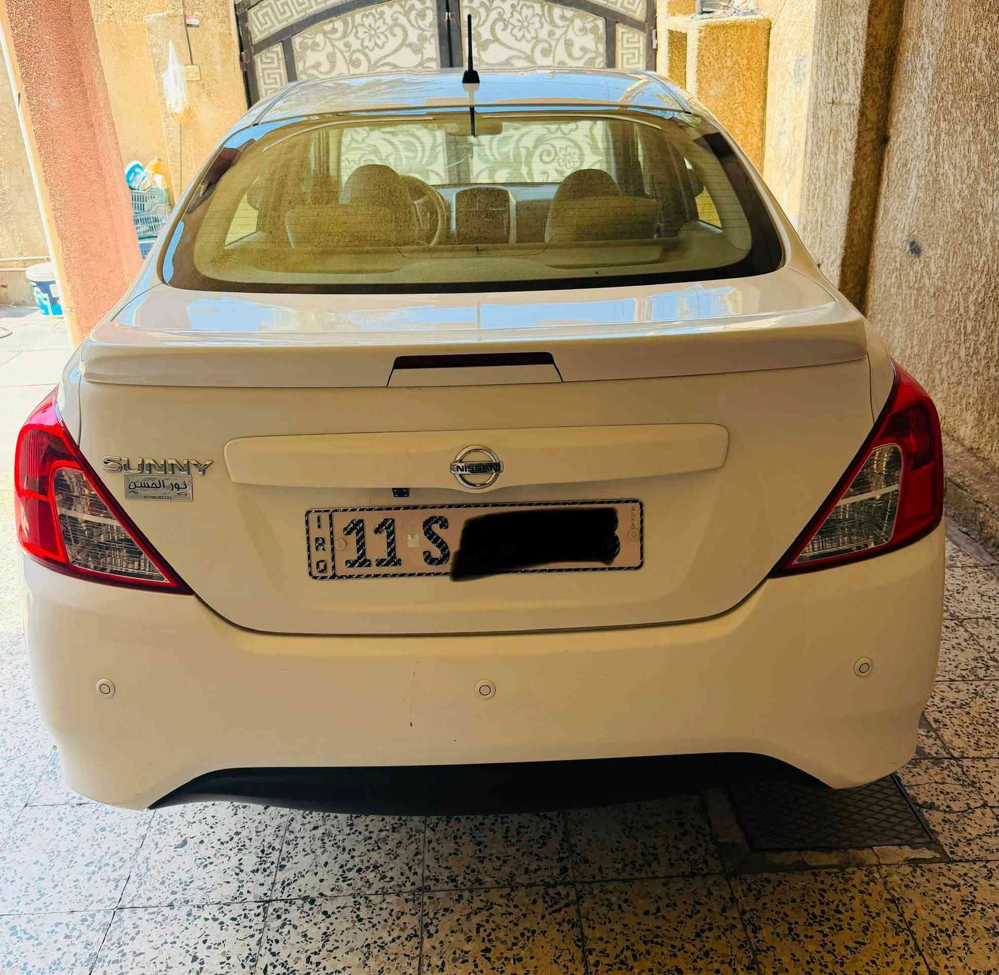 السلام عليكم 
نيسان سني هندي ٢٠٢٣ خليجي فول مواصفات ١/١ 
رقم بغداد باسمي 
بصمة 
تبريد بيانو 
مري شفط 
قطعتين تبريد 
٤ جام كهرباء 
ويل كب 
اشاير بل مري 
صارت عندي طخة بل جاملغ بسيطة وبدلته وعندي صوته موجدة بل منشور الباقي مكفول 
السعر ١١٥ بيها مجال بسيط لاتصال *********** مكاني بغداد حي العامل
