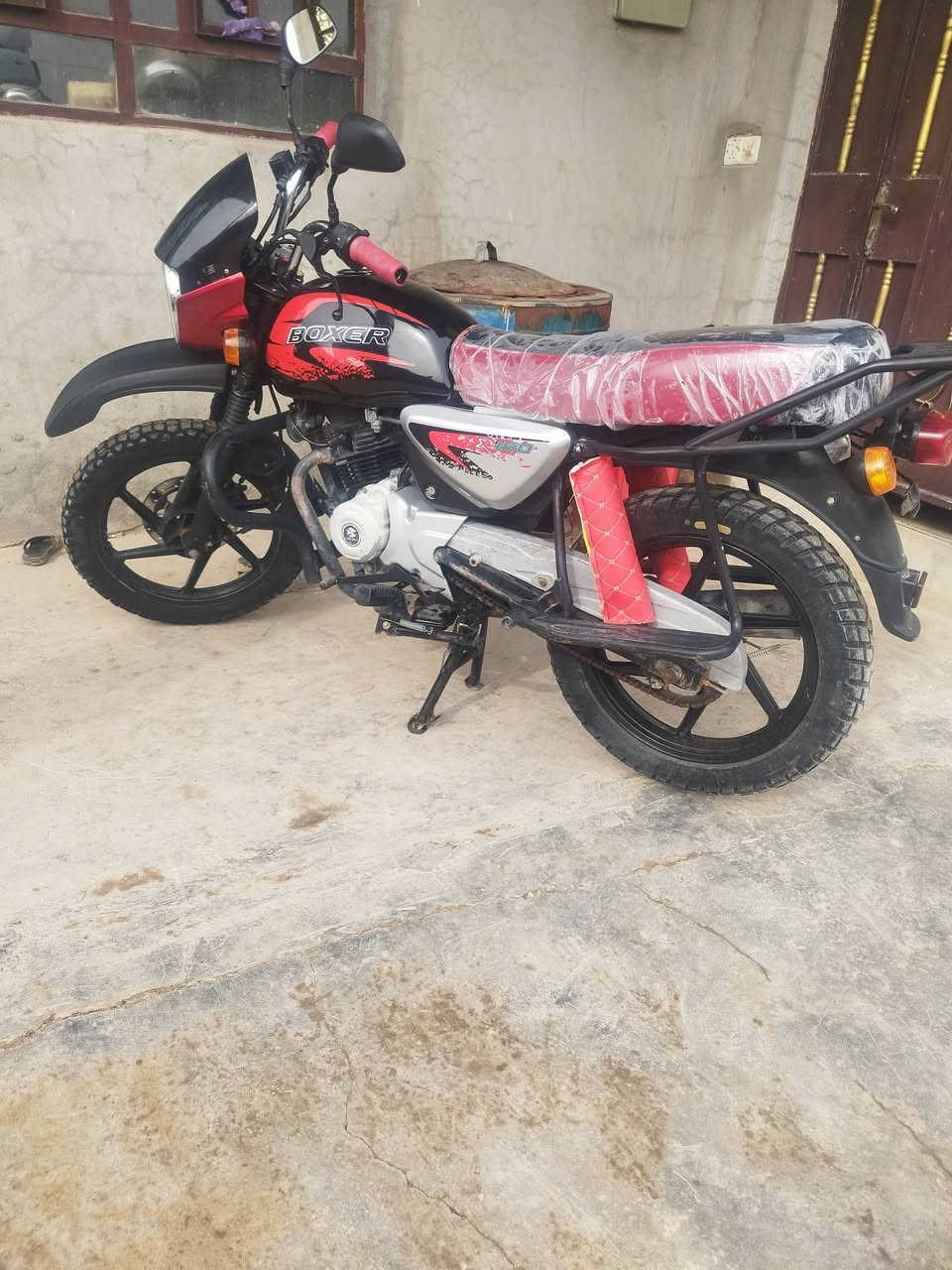 دراجه بوكسر 2020 اوراق موجوده نضافه فول مامتواجد عل فيس السعر مليون و300 قفل بيها ضمان للشراي ***********
