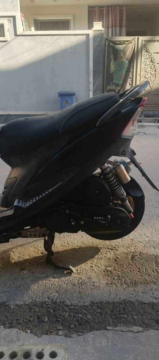 دراجه ماكس عدله 120 البيع مكينه بلاديه وبيه
ويل رياضي 
صدر امامي رياضي
يدات بريك رياضي 
يدات سكليتر رياضي 
صالنصه رياضي FM 
قبق فلوين رياضي 
قطره دهن رياضي 
دبل خلفي رياضي 
شيال رياضي 
الدراجه مكفوله من كلشي  فقط الكبريته تعبانه يرادله كبريته  
السعر 650 وبيه مجال 
مكاني بغداد  الشعله


**إذا كنت صاحب هذا الإعلان وتريد حذفه لأي سبب، رجاءا أرسل رسالة إلى الدعم الفني**