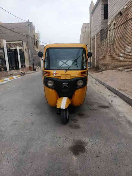 سلام عليكم شباب تكتك موديل 19شهر 10 وكيله شاكر تكتك جاهزه بيه لغد تخم تاير جديد جادر جديد السعر 4200 وبيه مجال عنواني كحلاء ***********
