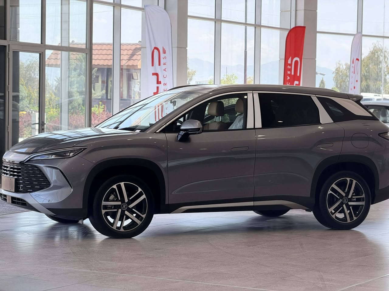 سلام علیكم 
Byd song L 2025 
باتري 120
5 کامیرا
عنوان محافظة السلیمانیة 
***********
