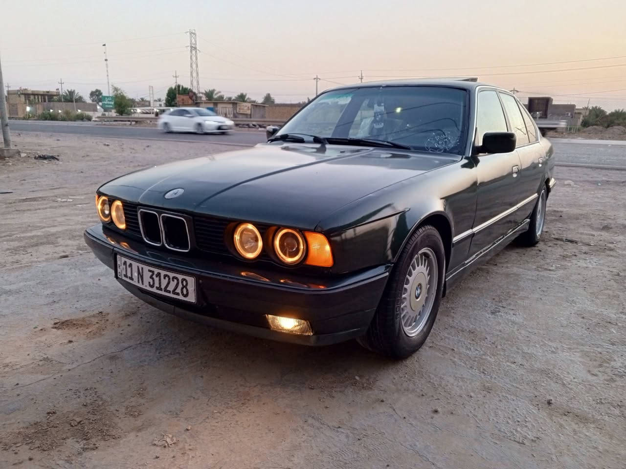 السلام عليكم لبيع
BMW..525 

اصل موديل 92فول مواصفات
سلايت روف 
كشنات جلد كهربائي جديد
محرك وكير جديد 
محرك مسكر تك فانوس 
حداديه خير من الله 
تخم تاير جديد 
تبريد مو شغال 
مصبوغه عام جماليه 
رقم بغداد نكليزي سنويه وهزه جديده
السعر 48وبيه مجال لشراي
الاستفسار على رقم ***********
