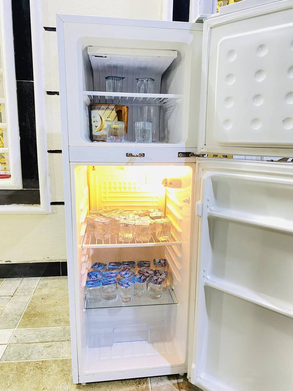 هاي ثلاجه صغيره 10 قدم جديده كلش ونضيفه وشغاله وعالفحص وضمان ماداخله تصليح ابد مكانه محاويل


**إذا كنت صاحب هذا الإعلان وتريد حذفه لأي سبب، رجاءا أرسل رسالة إلى الدعم الفني**