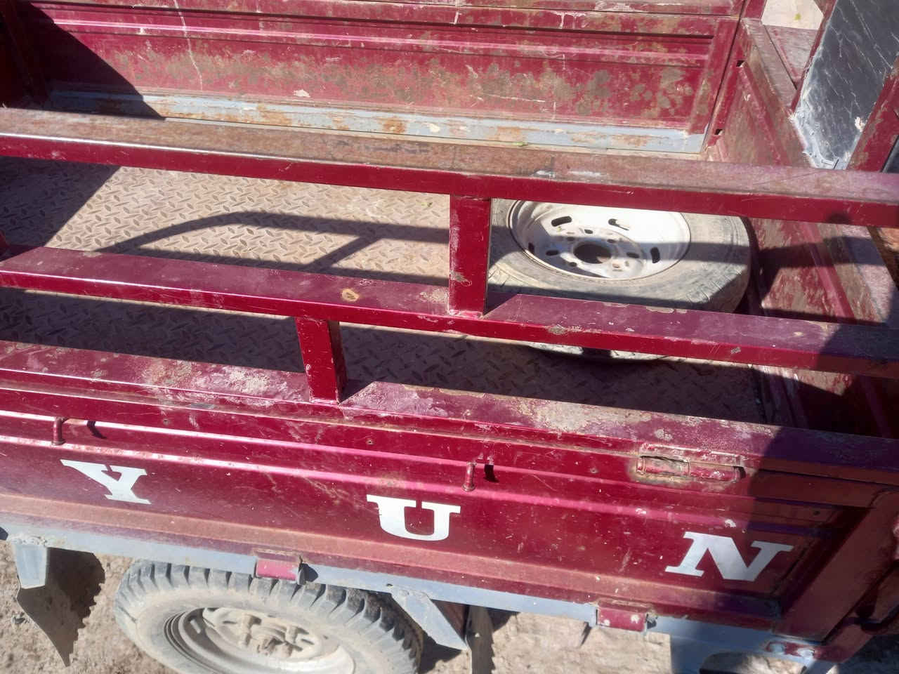 ستوته داي وان ٢٠١٤نضيفه تخم تاير مبيه اي نقص السعر واحد وربع وبيه مجال مبايل ***********
