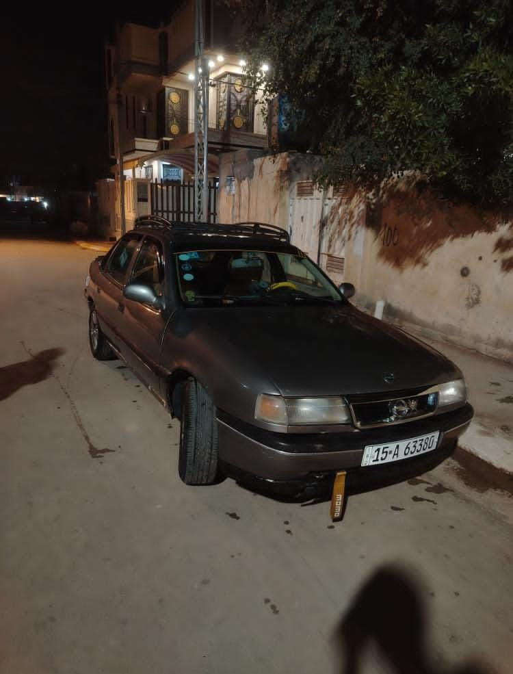 سلام عليكم سياره اوبل فكترا موديل 1992 سياره نضيفه نجي تفحص تعجبك تاخذه السعر 32 بيه مجال بنضافت الصور مكاني فلوجه السياره باسمي تحويل ثاني يوم رقم دولي  ناعمه السياره بدايت تبخير 
رقم بي واتساب وبي رصيد ***********
