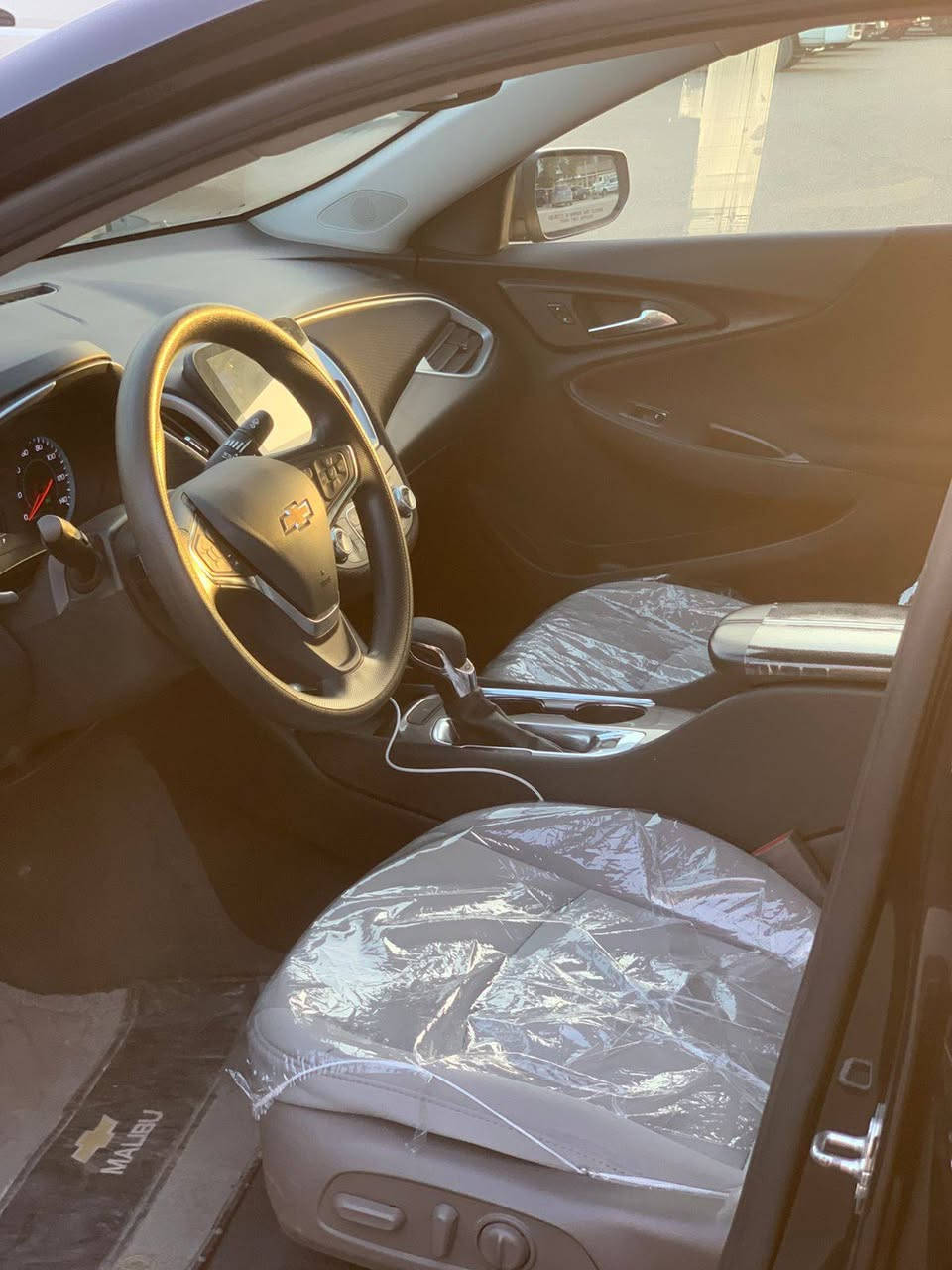 السلام عليكم 
للبيع ماليبو 2023  LT  سيارة كفالة من الصبغ 
ماشية 36mi 
الضرر // بدون صبغ فقط مكانين بارد جاملغ وباب 
دخول جديد ترقيم جديد اربيل ب اسمي تحويل ثاني يوم
 (صدر گير محرك حجر بيئة كهربائيات 100٪؜  ) 
المواصفات 
🔴 بصمه ابواب + جنطه
🛑 قطعتين تبريد 
🛑محرك 1500 توربو ✈️
🔴تحديد مسار
🛑 بصمتين وي السيارة مو وحدة 
🔴قياده ذاتيه
🔴 رادار امامي 
🔴سايد بريك بصمه
🔴مانع انزلاق
🛑 اوتو بريك /توقف ذاتي عند الاقتراب 🚳
🛑شاشه كبيره تدعم 📲Android Auto/car play
🛑خرائط Gps📌
🛑كامره خلفيه 📷
🛑كروز مثبت سرعه
🛑شاشة ضبط واعطال بل دشبول
🛑 مراءة وسطية تعتيم ذاتي 
🛑منافذ USP/ 12V /Tip C
🛑مانع انزلاق ⛔️
🛑حساس اطارات
🛑4 دسك/ Abs
 السياره جاهزه ونظيفه جداً بدون نواقص
مكاني بغداد الكرخ 
‏‪***********‬‏
متوفر واتساب
