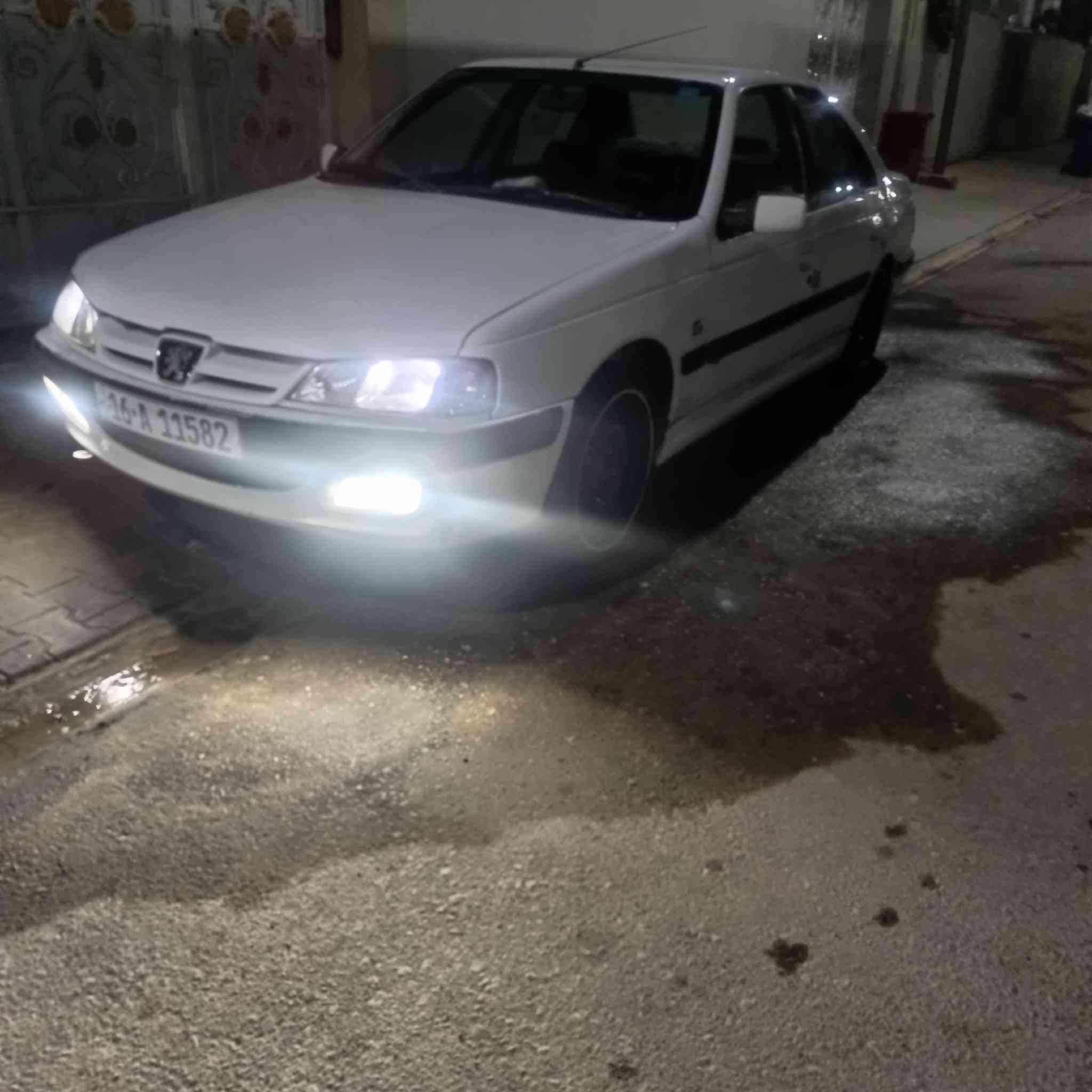 السلام عليكم بيجو بارص 2012  السياره جاهزه كير مكينه جدد شاشه وكامره وسستم سماعات لايت زنون مكانه نجف السعر 45 وبيه مجال ‏‪***********‬‏
