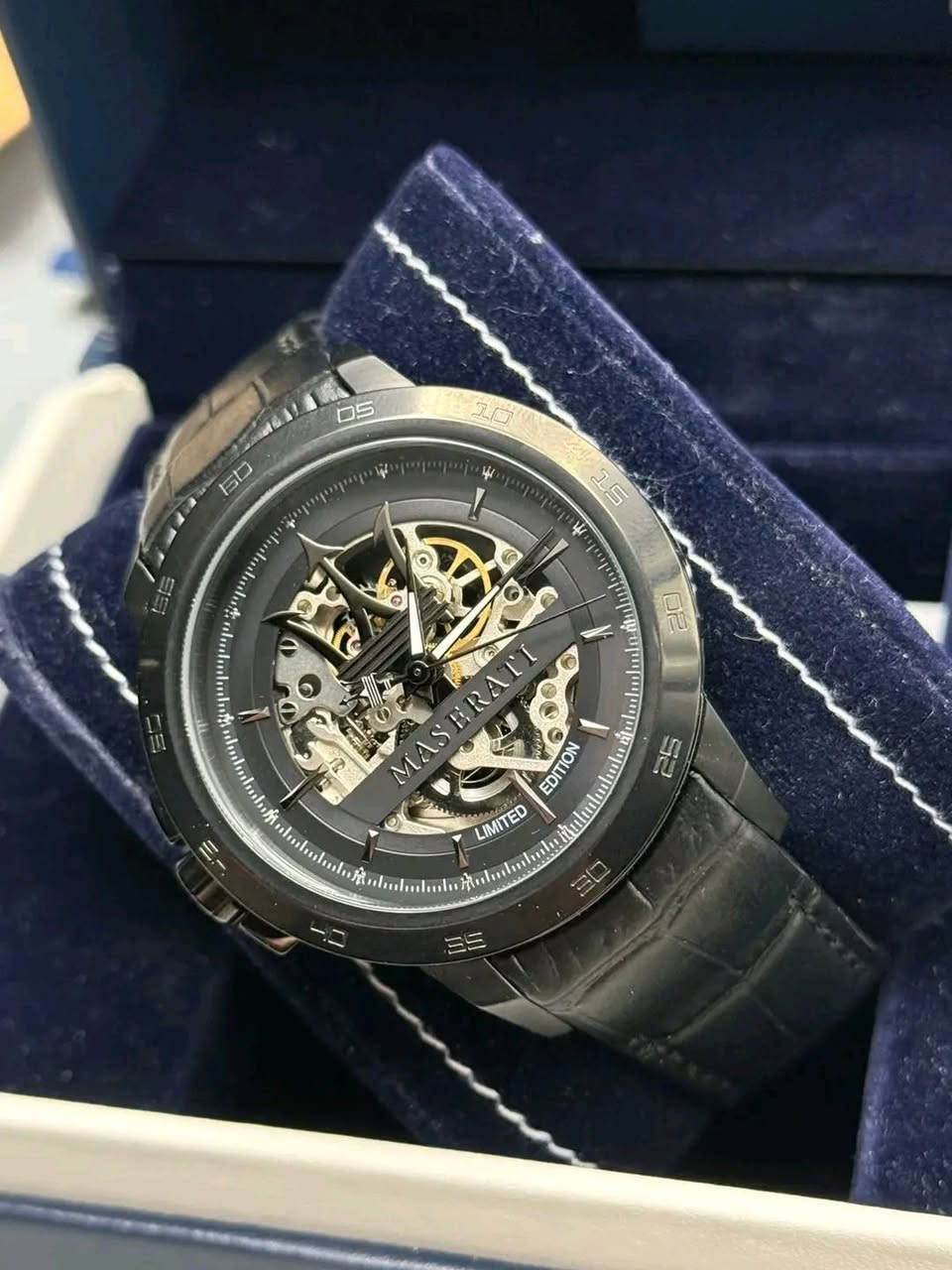 متوفر

مزراتي اوتوماتيك لمتد 
قطر 45
مخصصه لليد اليمنى
ستانلس ستيل 
بلاك 
سير جلد قفل فراشه
مقاومه للماء والقفل بحري

تفاصيل عن السعر تواصل خاص

توصيل متوفر داخل العراق.


**إذا كنت صاحب هذا الإعلان وتريد حذفه لأي سبب، رجاءا أرسل رسالة إلى الدعم الفني**