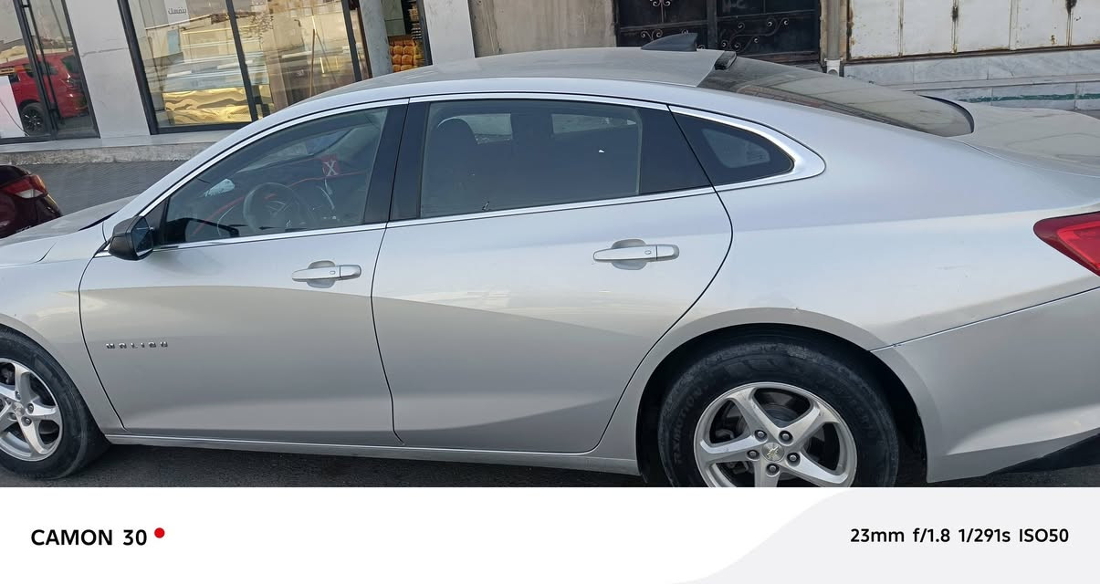 سلام عليكم سياره ماليبو رقم بغداد مكانه في البصره سنويه بعد ٩ ايام وتنتهي تحويل مباشر
مواصفات 
شاشه 
تحكم ستيرن 
قفال اربع ابواب 
وباقي الشغلات معروفه 
تدفئه 
تبريد ثلج
مكينه وكير كفاله
حداديه نظيفه
منظومة زنون جديده 
صور الحادث موجوده 
الاتصال ‭0777 361 1076
السعر90 ورقه وبي مجال
