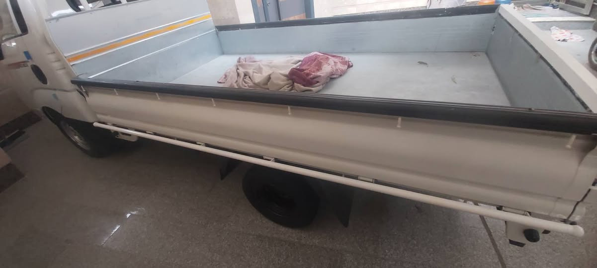 السلام عليكم للبيع كيا حمل مسكر موديل 2023 رقم بغداد الدولي السياره مكفوله كفاله  كير و محرك كفاله كير اوتوماتيك ماشيه 54 الف حقيقي فول مواصفات 6 دكم السياره وضع شركه السعر 230 و بيها مجال *********** فقط على الواتساب اجاوب
