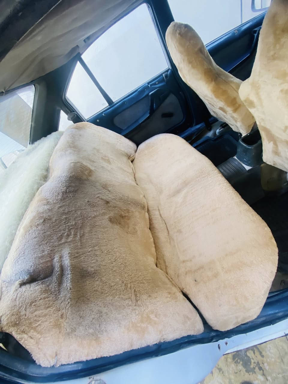 لبيع اوبل اوميكة موديل ١٩٨٨ رقم صلاح الدين مشروع وطني لحد ٢٠٢٩ شرط تحويل وا الوكاله محرك بلدي ٢٠ بس بي صرف خفيف سعر ٢٣ بي مجال اتصال ***********
