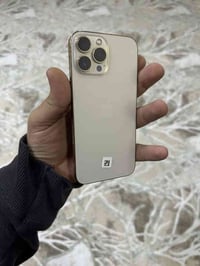 ايفون 13 برو ماكس  تك سيم  ذاكرة 128 بطاريه 85بلادي لامصعد ولا مبدل وب...