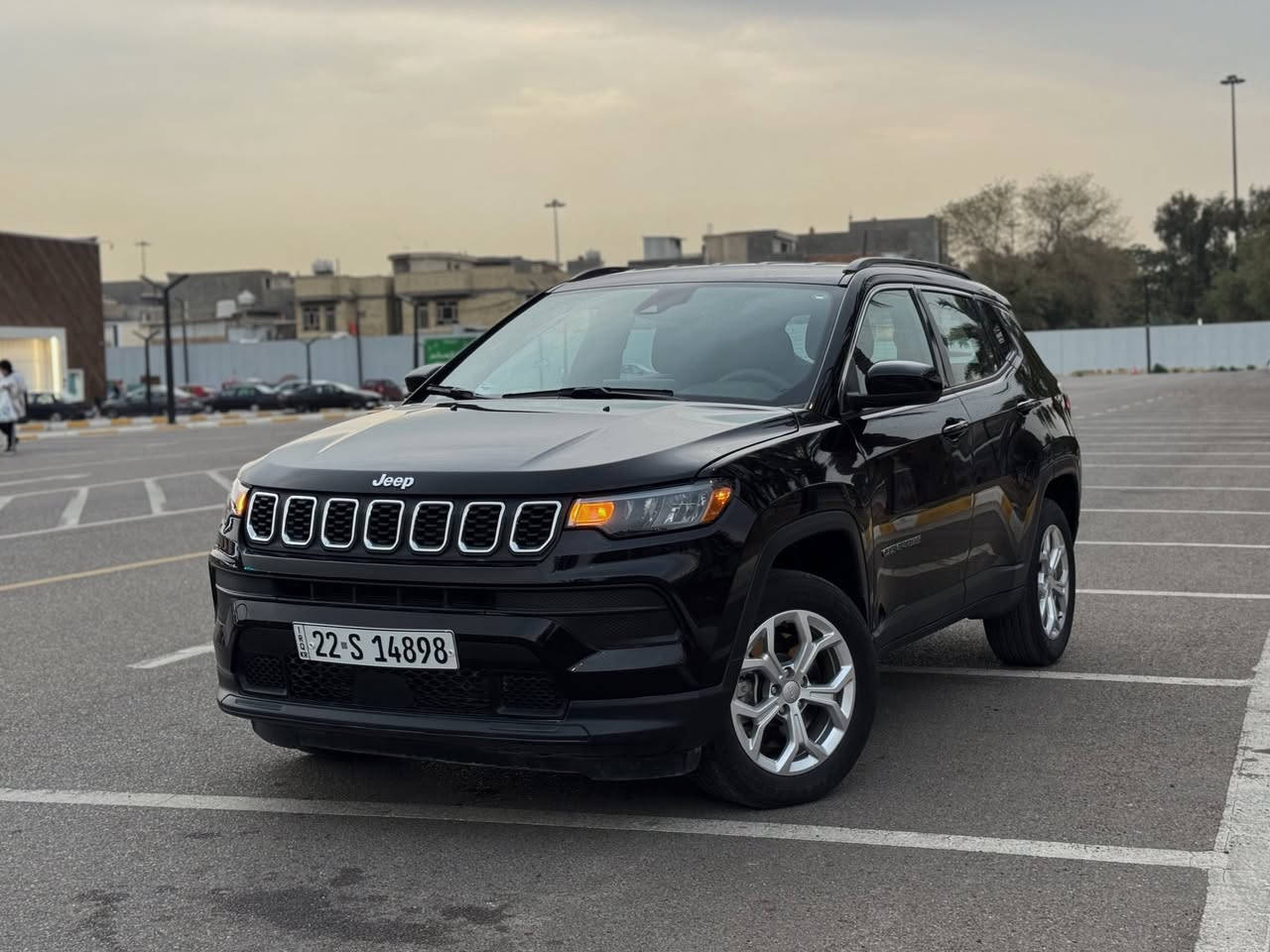 جيب كومباس 2024 اخت الكلين
حادث طخة خفيفة ( جميع الايرباكات سليمه )
ماشية 14 فقط جديدة جدا وبوضع الشركة
گير محرك صدر كهربائيات بلاد و100%

حادثها جدا بسيط طخة صغيرة بالصندوق فقط بدون اي دواخل ( شواصي لغود حوض كلهن كفالة نقطة مابيهن ) 
وعندي بيها سونار المندلاوي 

 فور ويل  - رادار امامي  - تحديد مسار - قطعتين تبريد - شاشة الحجم الكبير  - بصمة - اوتو ستوب - ثلاث انظمة قيادة - قيادة ذاتيه  -توقف ذاتي عند الاقتراب من اي جسم ( مانع تصادم ) -  مثبت سرعة  -   وبعد بيها هووواي مواصفات 

السيارة جديدة بمعنى الكلمة وبالواقع بعد احلى وجاهزة بدون نقص واي گلوب مامشتغل بالدشبول وترايها مال زيرو 

 وكل التفاصيل مذكورة بالكامل 
مكانها بغداد
مرقم اربيل جديد تحويل بأي وقت
‏‎السعر 163 وبيها مجال بسيط
‏‎للأستفسار هذا رقمي
***********
