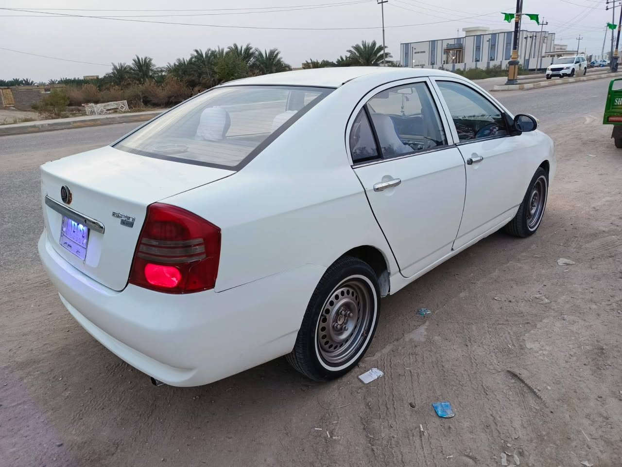 السلام عليكم سياره ليفان لبيع مكفوله من مكينه وكير وحداديه وتخم تاير جديد وكهربائيات كله شغاله سياره جديد مانقصه اي شي مكاني ذي قار سوق الشيوخ 
السعر 29 ورقه 
الرقم /***********
