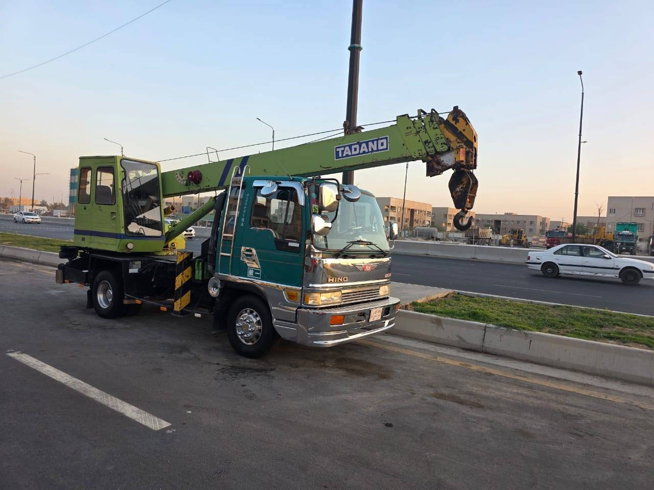 ٧طن ٣ سلايتات تادانو للبيع جاهز كفالة عامة مكينة ٧٠ هوة مكلف بل نشر هاذة رقم راعية   ***********
السعر ب٥ دفاتر 💵💵 مكان الكرين بل نجف
