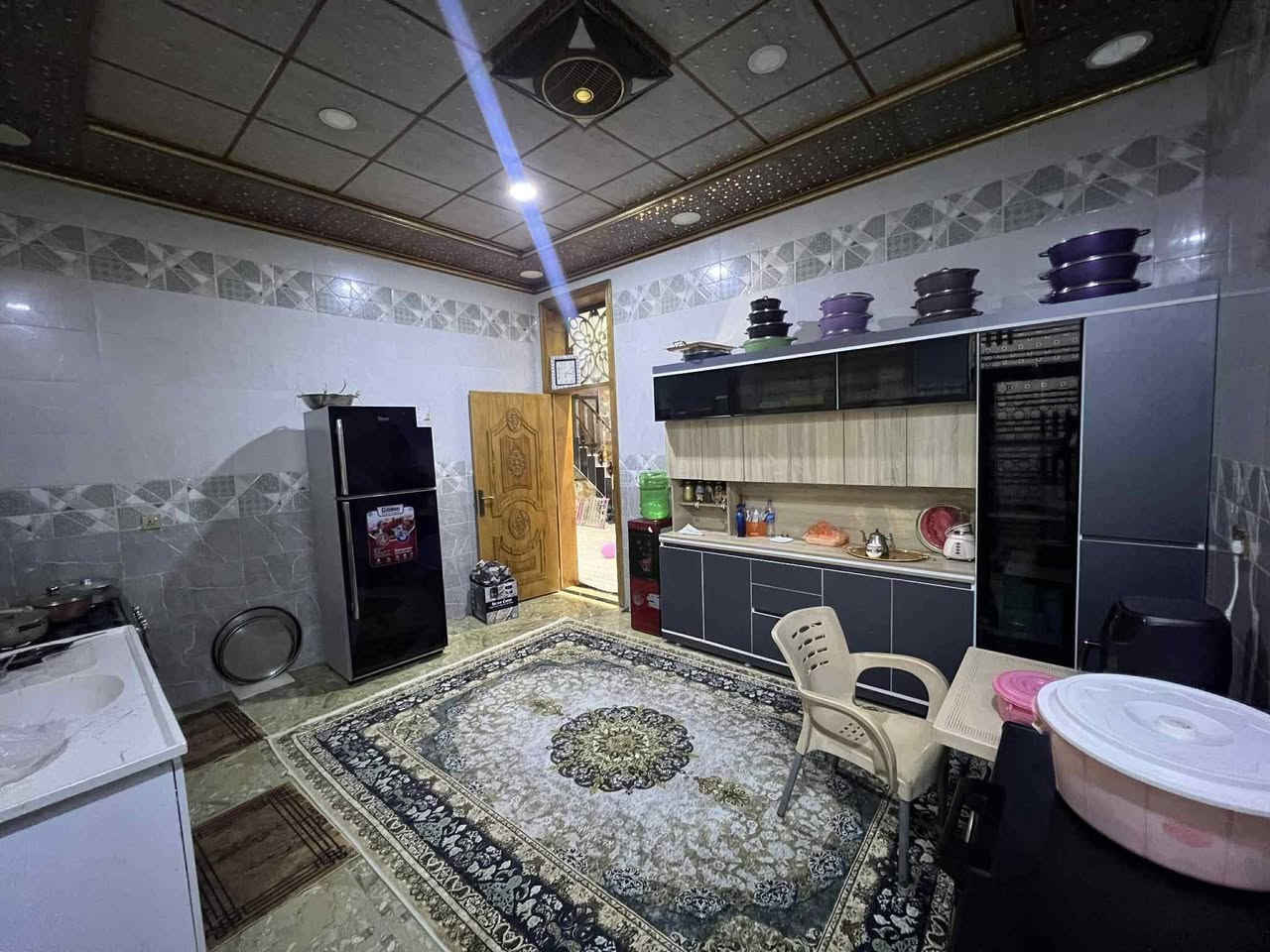 ياالله
السلام عليكم
يعلن مكتب الخبير للعقارات
وجود دار زراعي للبيع مساحه 165م طابقين
الموقع //حي المصطفئ قطع حسنين
واصله كافه الخدمات من ماء وكهرباء وتبليط 

مكوناته //استقبال ومطبخ وصاله وغرفتين نوم ومجمع صحيات داخليه وخارجيه
الطابق الثاني //غرفتين نوم وصاله وصحيات
علما ان البيت بناء جديد فول وكله ديكورات ونقوش مغربيه 

السعررررر //130مليون  وقابل للتفاوض
للاتصال (***********)
