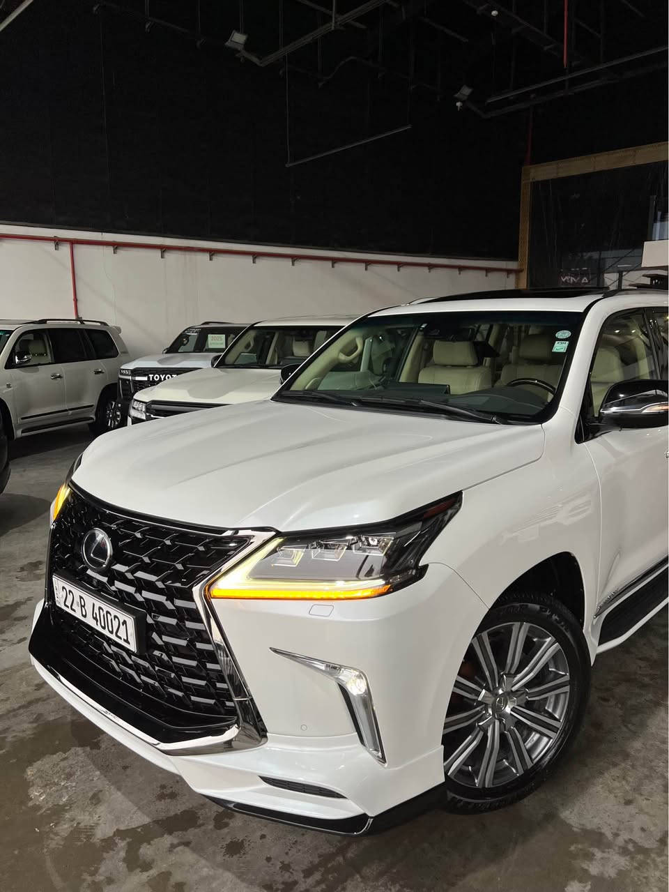 ‏Lexus LX 570 Super sport 2017

 ماكو بهيج نضافطها و بهیج السعر
نفس زيرو بل كارتون 📦📦 

ملاحظة بس بیع بدون مراوس

🔷 مكفولة كفالة عامة من الدعامية إلى الدعامية
‏(بدون صبخ — بدون بارد — بدون رصعات — شخط)
‏‎دعاميات هم بدون صبغ ،رمل مابي ،لحية بدونصبخ ..بقية كلها بشرط

🔷 ماشية 75 الف کیلومتر حقیقی 

🔷بصمتین و کارت شریکە  و کل غراظ مالشریکە موجود

 🔷فول فول المواصفات بریمی باب اول ..
  (داخل بیجی - بصمة - الانزلاق - ورقة البيانات - شغال - الاحتلال -3 شاشات - 5 كاميرات   - ثلاجة - زينون، کشنات جلد تدفئة و تبرید- هواء مزدوج - نظام ايكو سبورت - حساسات امامییە و خلفییە  - الفتحة - باب خلفي جك - رادار إمامي و جانبی و خلفی و بعد بیها هوایە مواصفات)

🔷 محرك كير بشرط مامفتوح 
  
🔷نظافه ١٠٠٪؜  امسوی كامل سيرفس بدون نقص و بدون مصرف
سيارة مابيـها دينار مصرف سيارة حيل نظيفة كلشي عل وظع الشرکة وتایرات دانلوب جدیدە
 
سعر / 627 ورقە و مجال بسیط
مکان/ سلیمانییە
تلفون / *********** السليمانية, العراق

