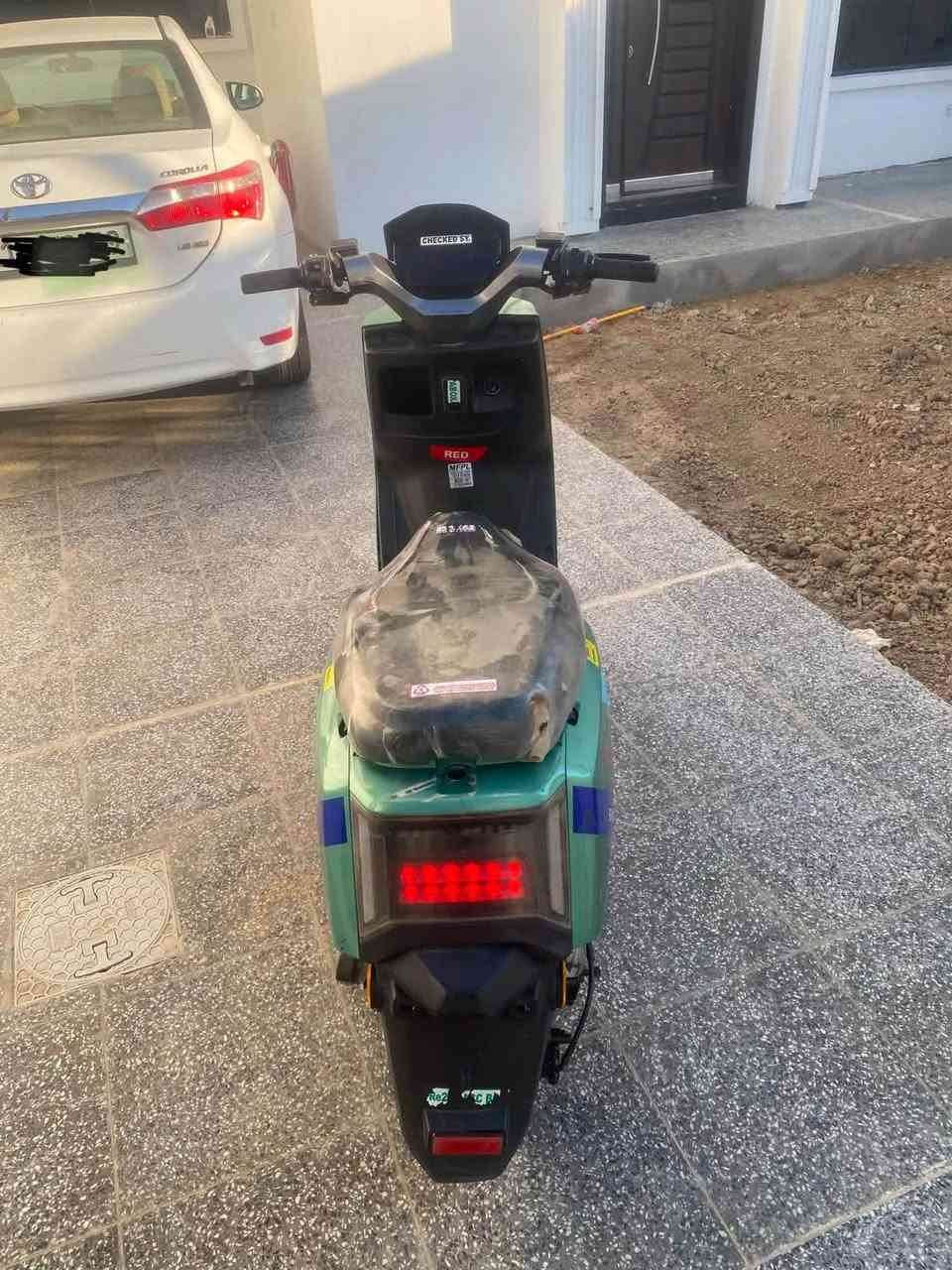للبيع دراجه شحن جيتي مستخدم 9 اشهر دراجه بيه نقص تجوه خلفيه فقط مشتريله شاحنه جديده فجوج بريكات جدد تايرات جدد بطاريات سته مسطره دراجه اي كهربائيات نقص مابيه لايتات امامي خلفي لد دبل إشارات جهاز ضد سرقه رقم تلفوني *********** مكاني أبوغريب السعر 290
