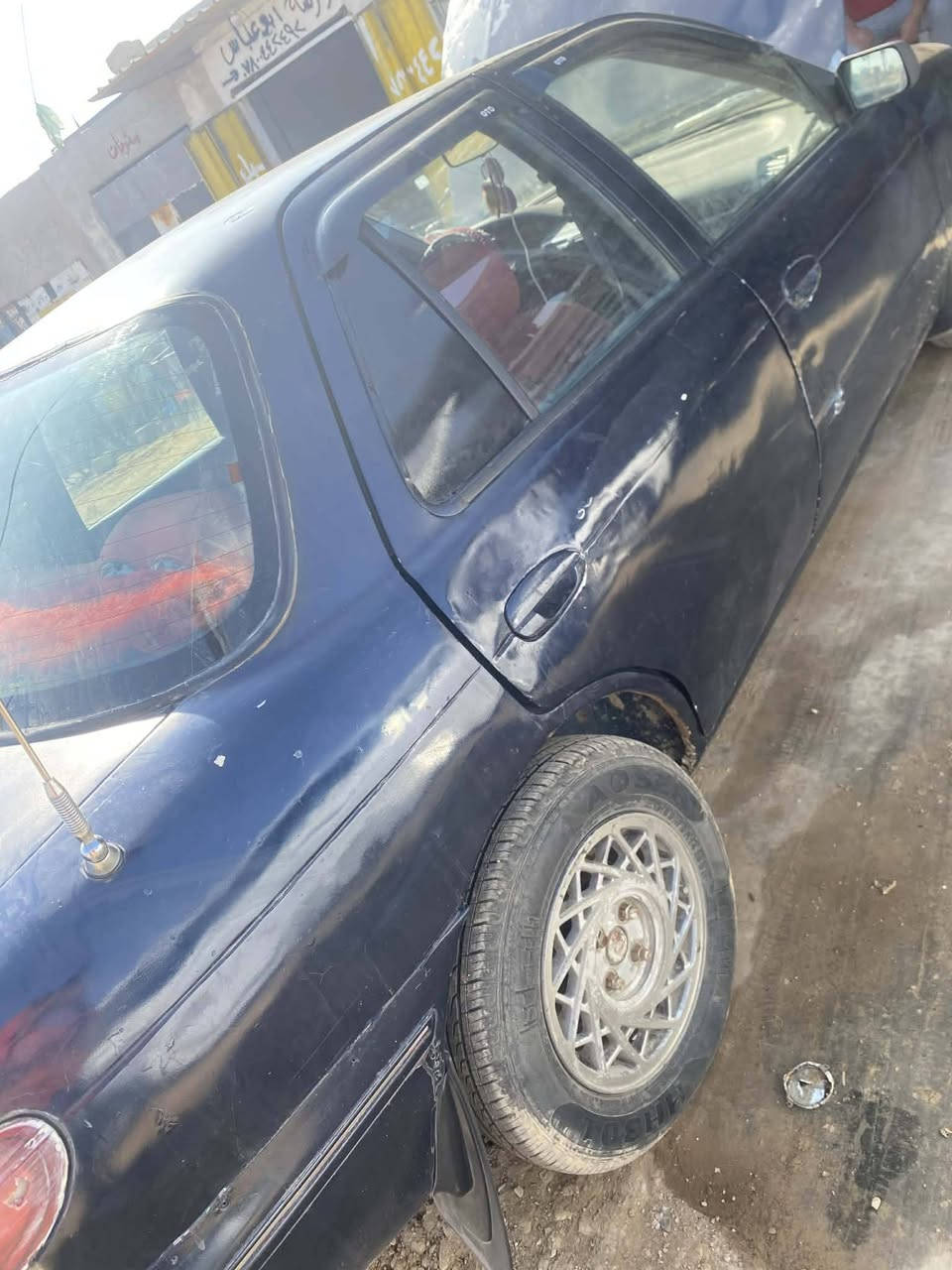 سلام عليكم سياره للبيع سيفه موديل 93رقم جديد نكليزي سنويه 28تصقط محرك وكير نظيف  سعره26وبيه مجال رقم ***********
